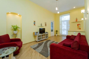 Гостиница UKR Apartments near Gulliver  Киев